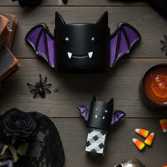 Bath & Body Works Other - Bath & Body Works Halloween Bat Decor Set (Set of 2)